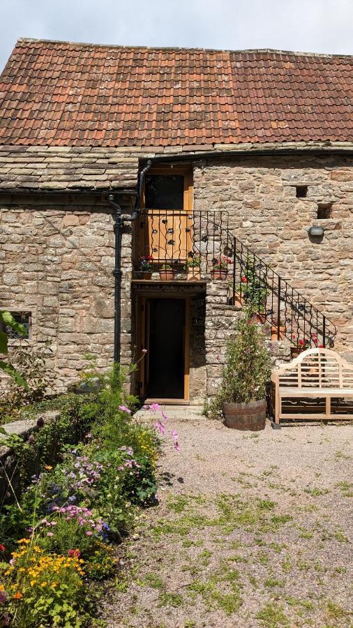 Hayloft Studio In Historic Barn Saint Briavels Exterior foto